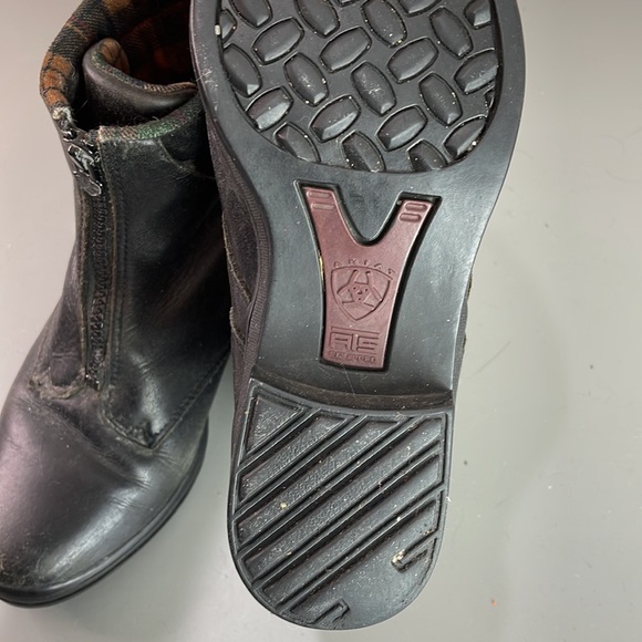ARIAT ZIP UP BOOTIE 6.5b - Picture 5 of 7